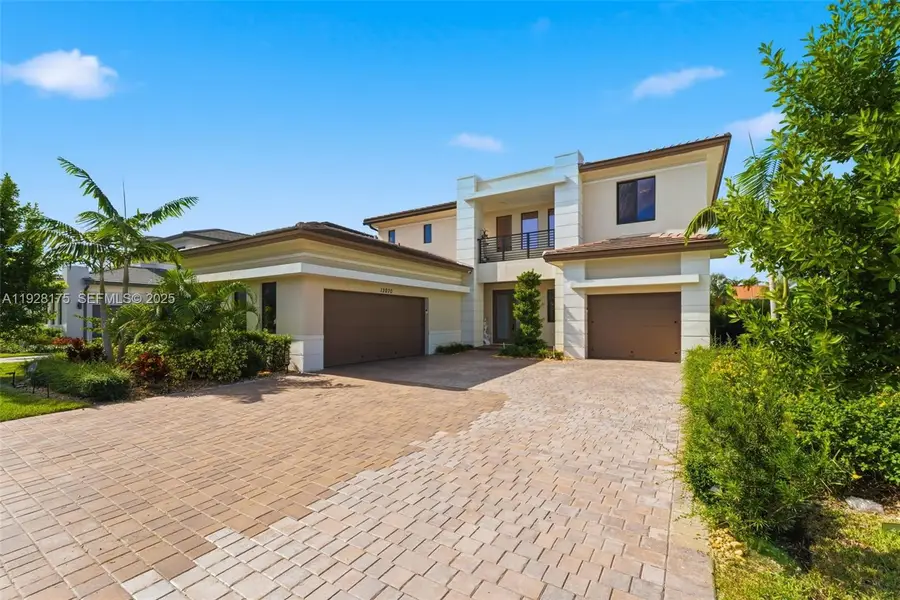 12070 SW 83rd Pl, Miami, FL 33156 - Image #2