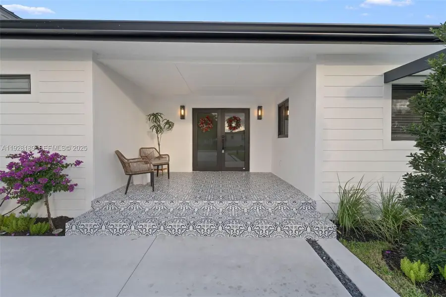 2735 SW 65th Ave, Miami, FL 33155 - Image #2