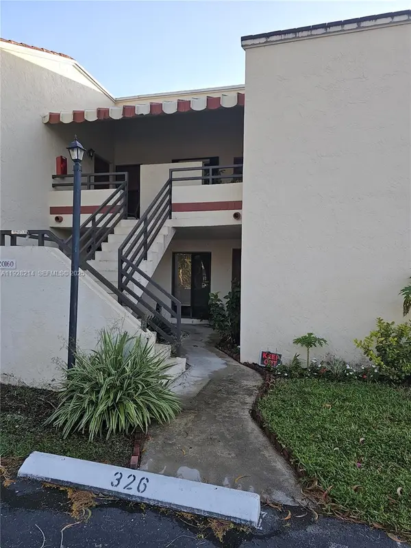 20160 NE 3rd Ct #8, Miami, FL 33179