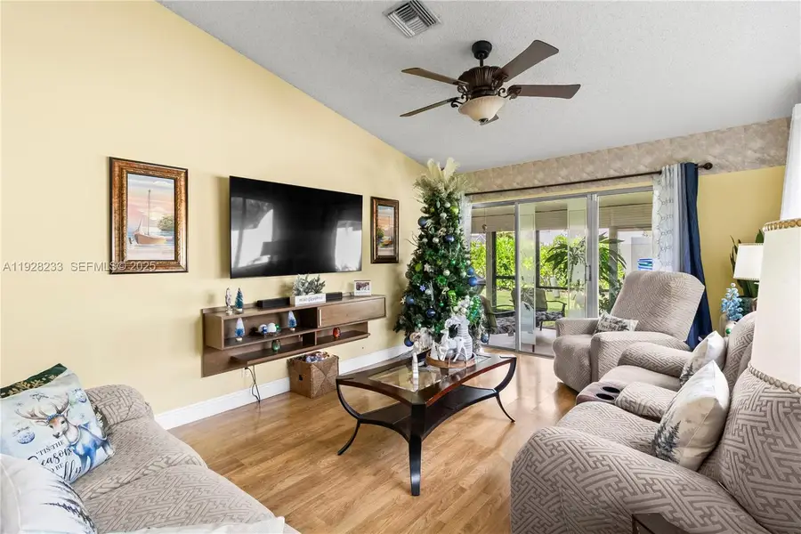 7464 S Pinewalk Dr S #81-18, Margate, FL 33063 - Image #3