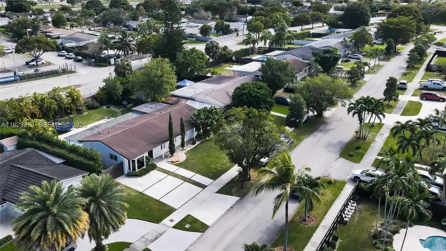 10511 SW 122nd Ct, Miami, FL 33186 - Image #3