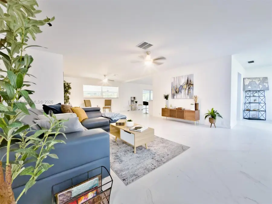 11390 NW 37th St, Coral Springs, FL 33065 - #3