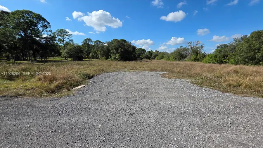 380 N Jinete St, Clewiston, FL 33440 - Image #2