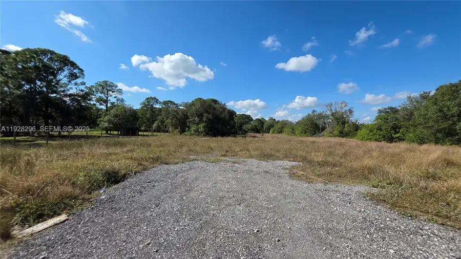 380 N Jinete St, Clewiston, FL 33440 - Image #3