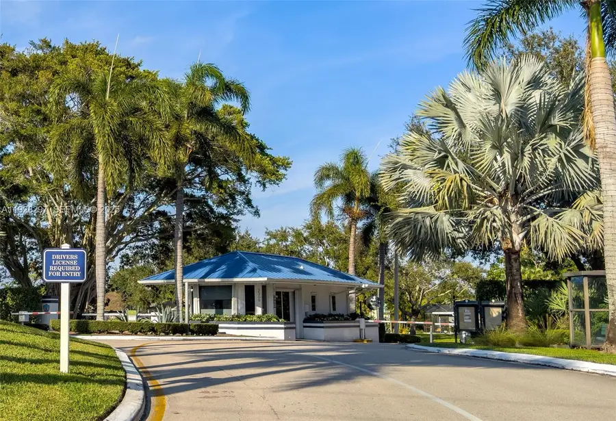 3804 SE Fairway E, Stuart, FL 34997 - Image #3