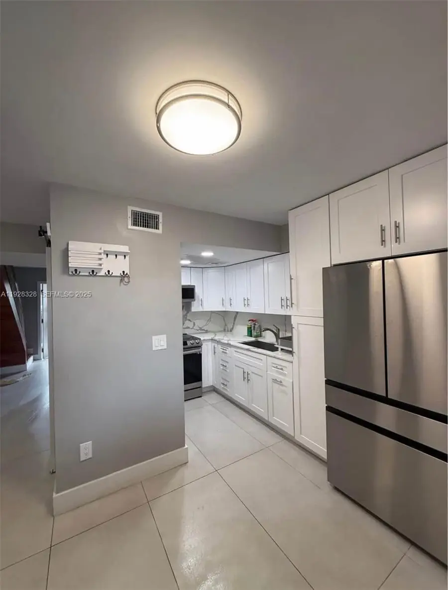 5255 W 26th Ct #803, Hialeah, FL 33016 - Image #2