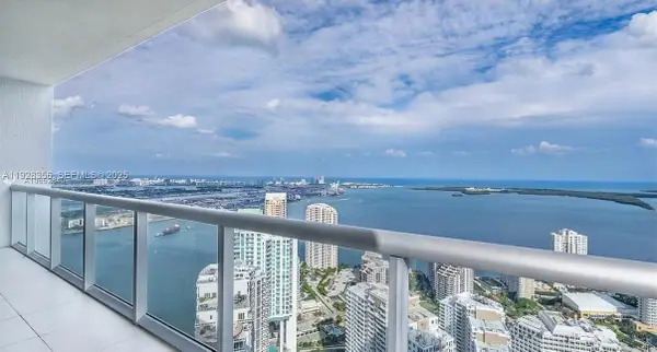 475 Brickell Ave #5707, Miami, FL 33131