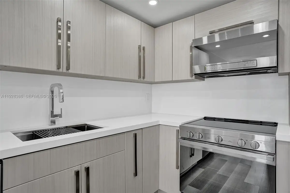 500 Three Islands Blvd #1201, Hallandale Beach, FL 33009 - Image #1