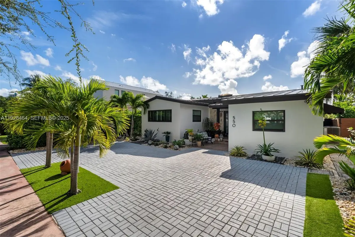 550 W 51st St, Miami Beach, FL 33140 - Image #1