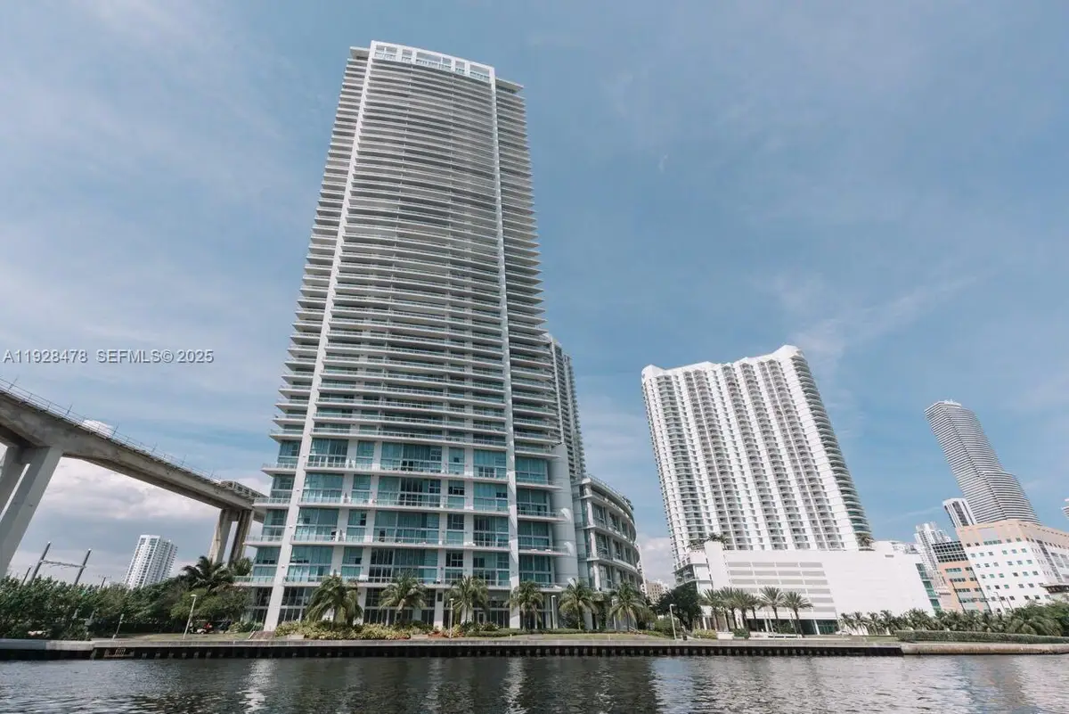 92 SW 3rd St #1512, Miami, FL 33130 - Image #1