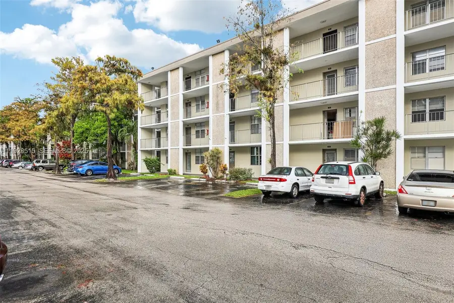 2900 NW 48th Ter #115, Lauderdale Lakes, FL 33313 - Image #2
