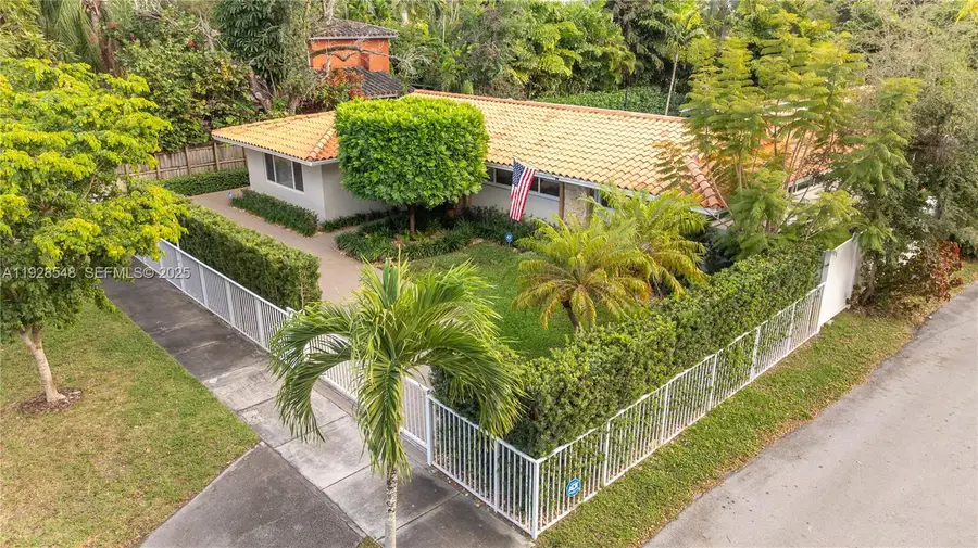 360 Menores Ave, Coral Gables, FL 33134 - #3