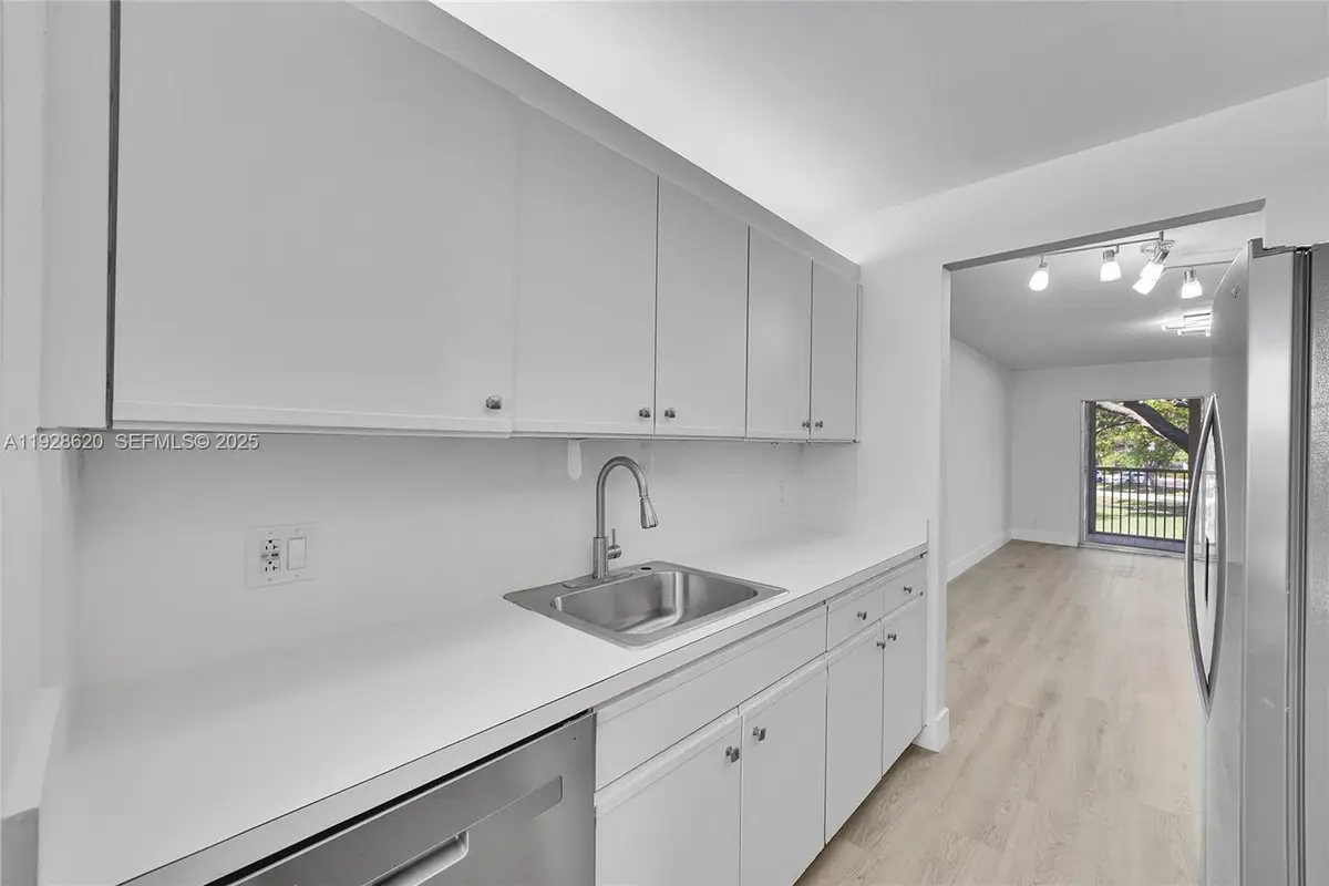 1200 SW 124th Ter #207O, Pembroke Pines, FL 33027 - Image #1