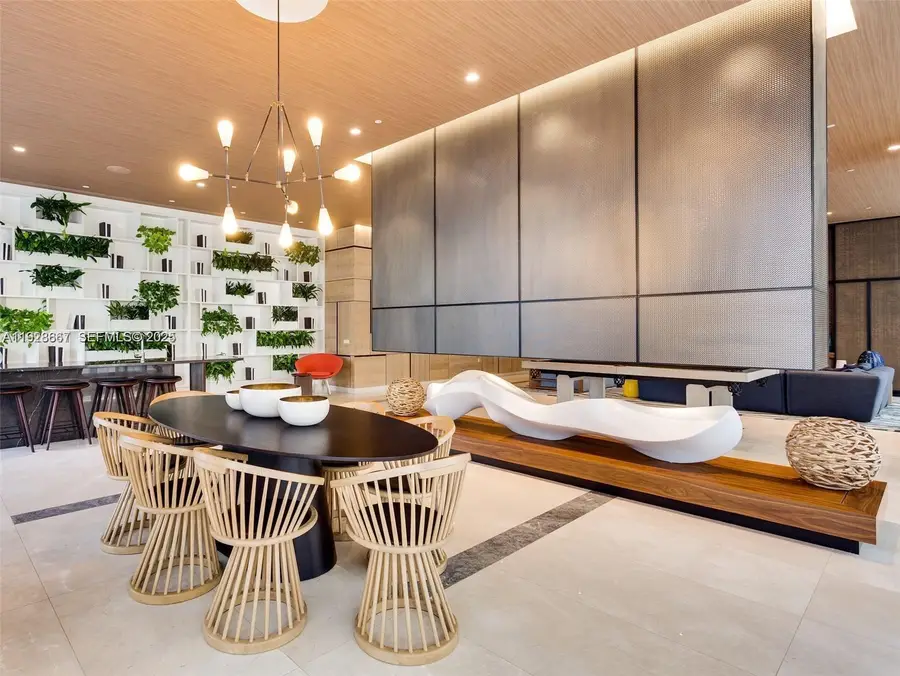 45 SW 9th St #2805, Miami, FL 33130 - Image #3