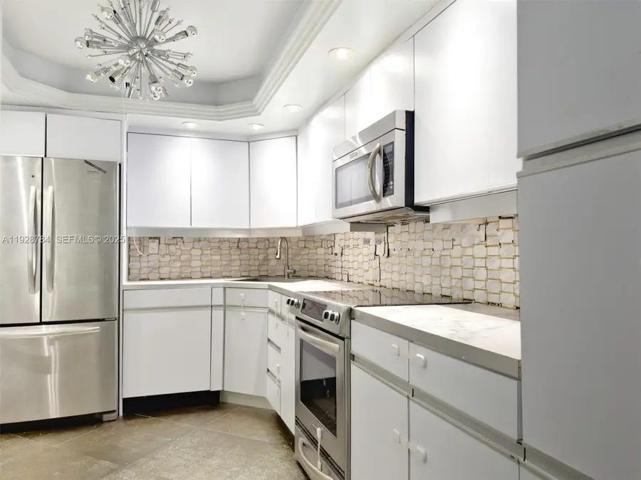 600 Three Islands Blvd #1112, Hallandale Beach, FL 33009 - Image #3