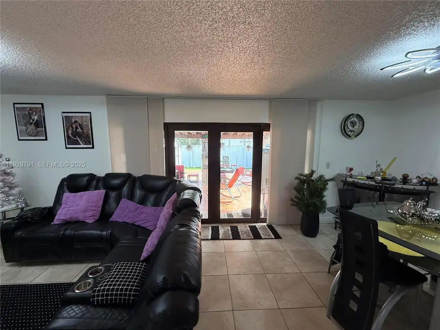 9525 SW 148th Ave Cir, Miami, FL 33196 - Image #2