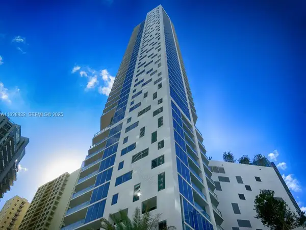 1300 Brickell Bay Dr #1110, Miami, FL 33131