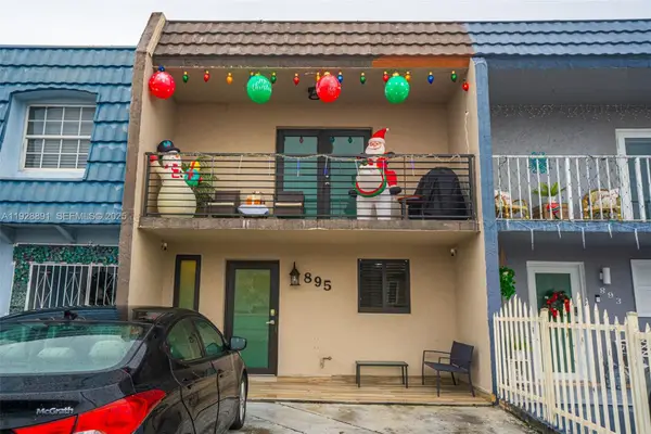 895 W 80th Pl, Hialeah, FL 33014