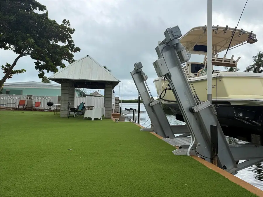 1126 Grand St, Key Largo, FL 33037 - Image #2