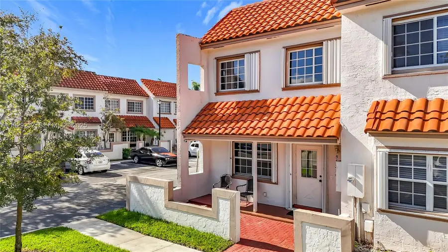 9521 NW 42nd St, Sunrise, FL 33351 - Image #3