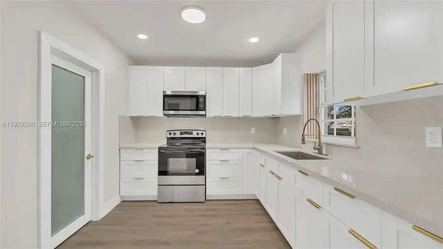 261 NW 144th St, Miami, FL 33168 - Image #3