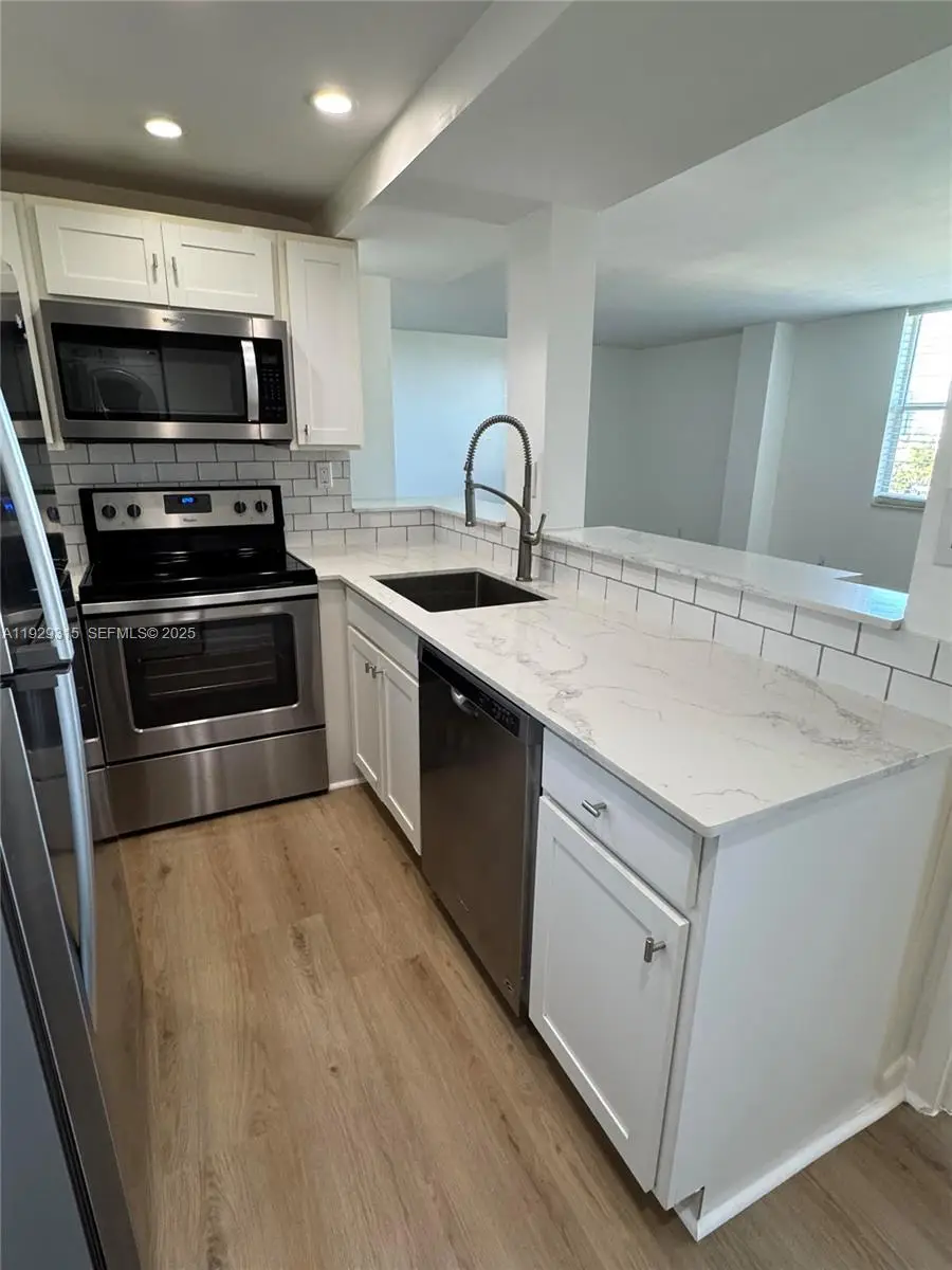 1600 SE 15th St, Fort Lauderdale, FL 33316 - Image #3