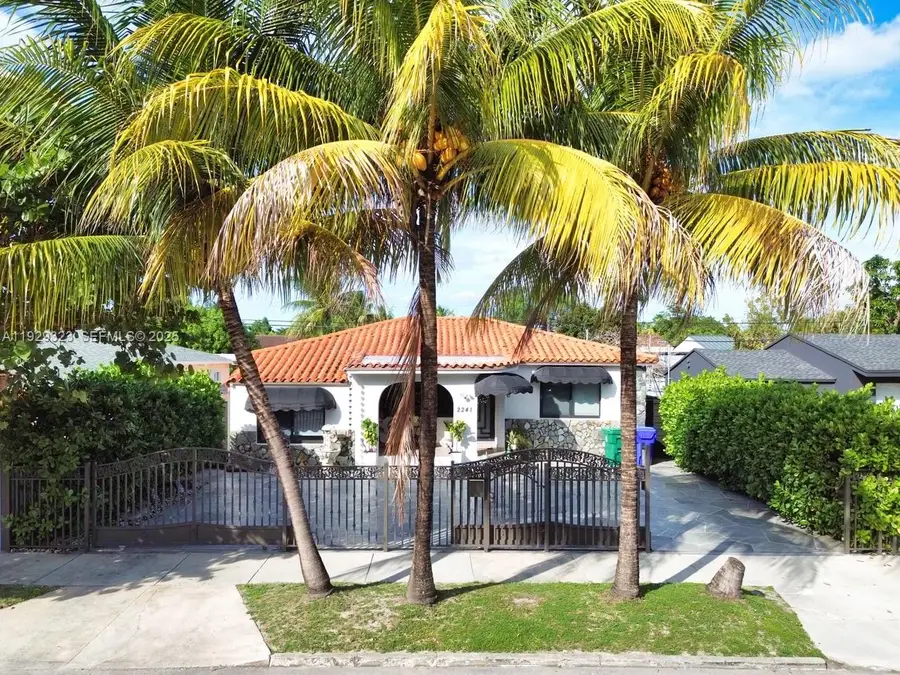 2241 SW 26th St, Miami, FL 33133 - Image #2