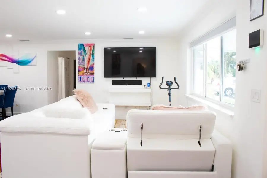 8781 Johnson St, Pembroke Pines, FL 33024 - Image #2