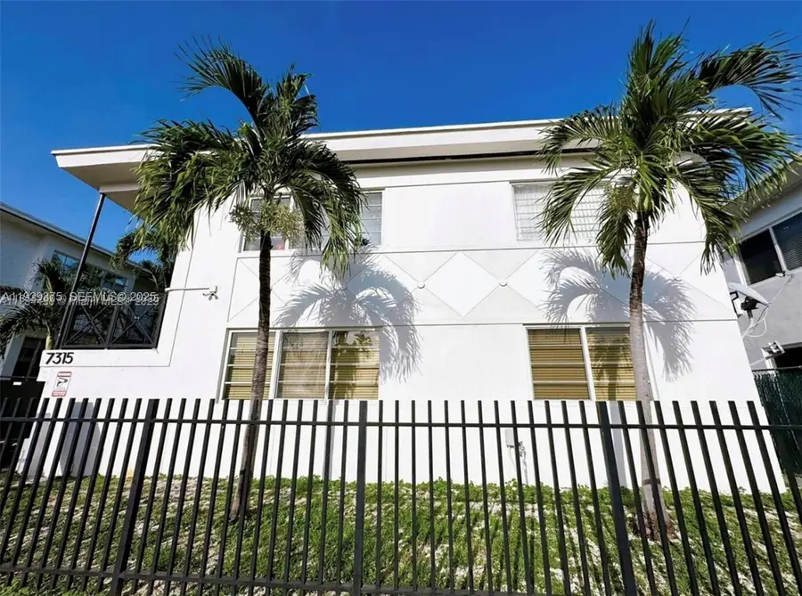 7315 Byron Ave #12, Miami Beach, FL 33141 - Image #2