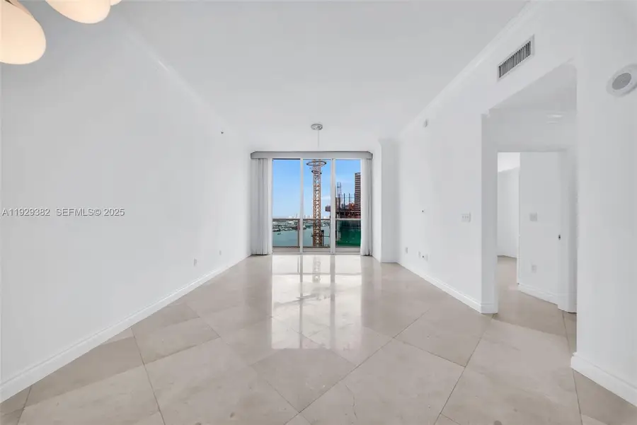 31 SE 5th St #4314, Miami, FL 33131 - Image #2