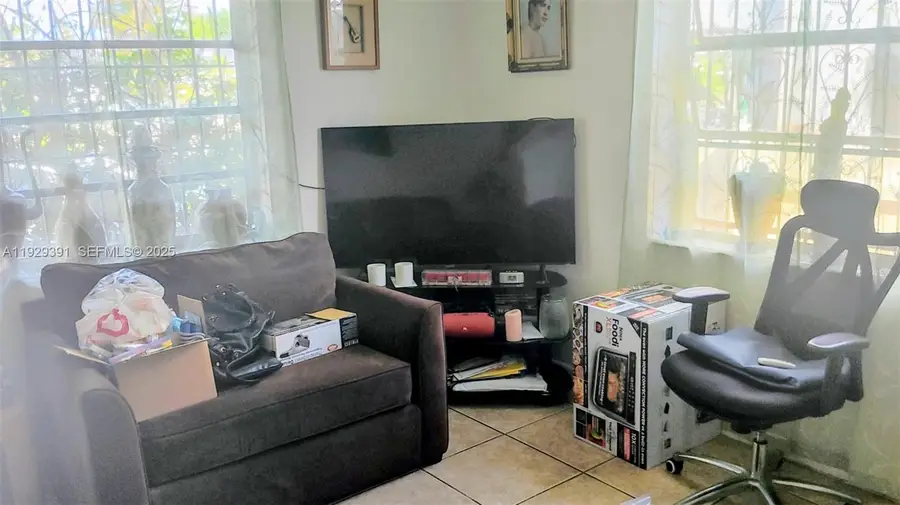 2238 NW 34th St, Miami, FL 33142 - Image #2