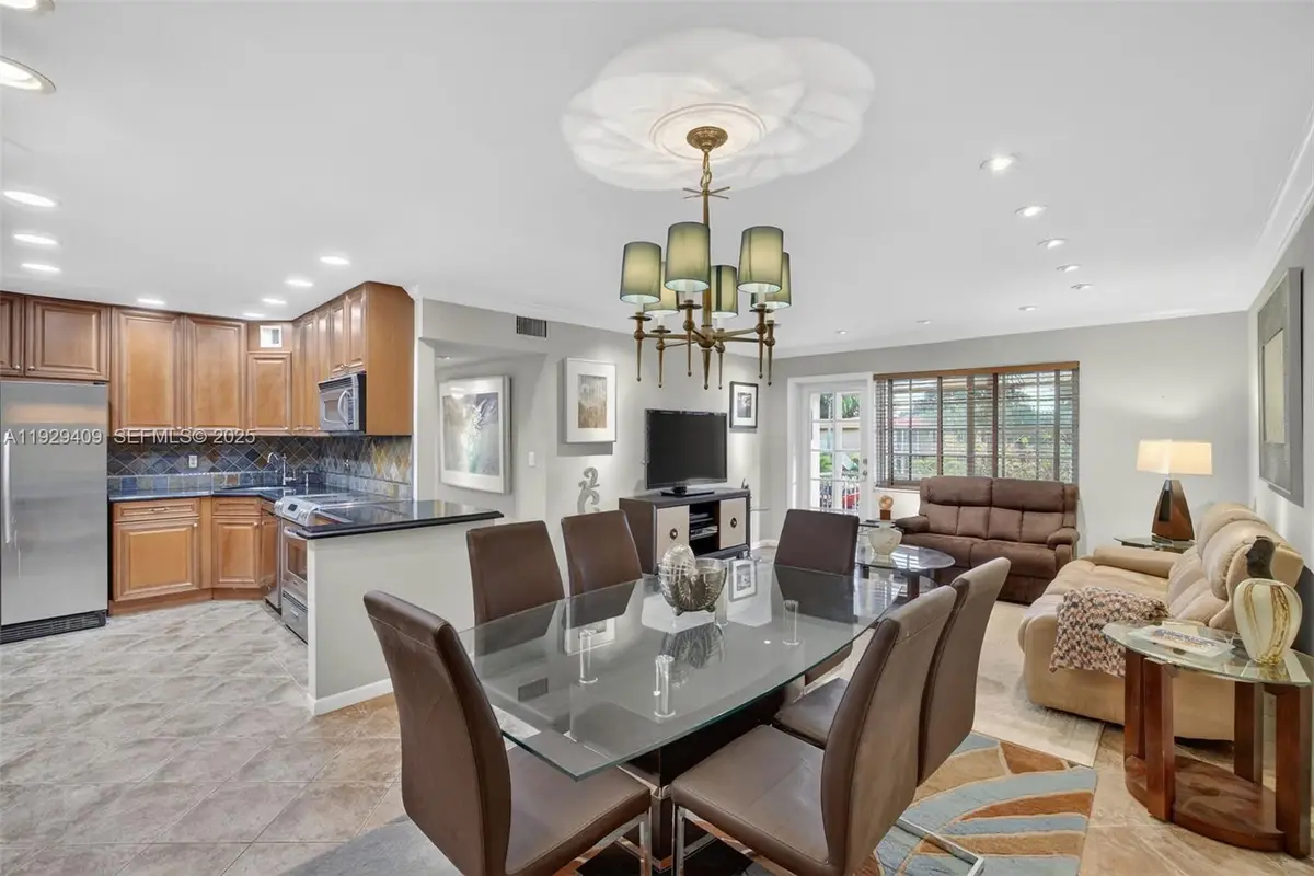 1930 NE 2nd Ave #206L, Wilton Manors, FL 33305 - Image #1