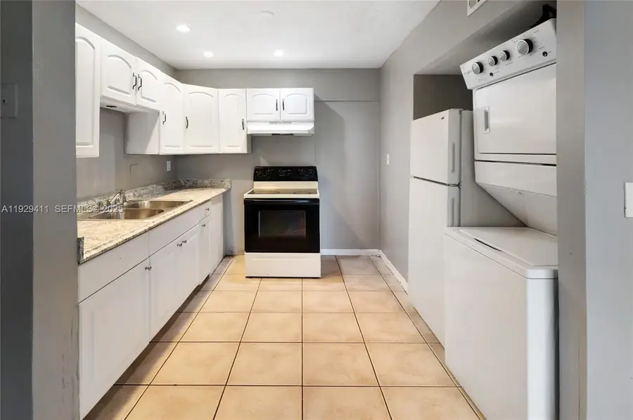 6352 Boulevard Of Champions #1, North Lauderdale, FL 33068 - Image #2