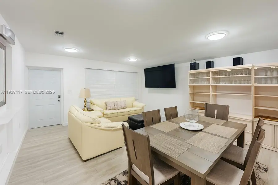 1509 NE 109th St, Miami, FL 33161 - Image #3