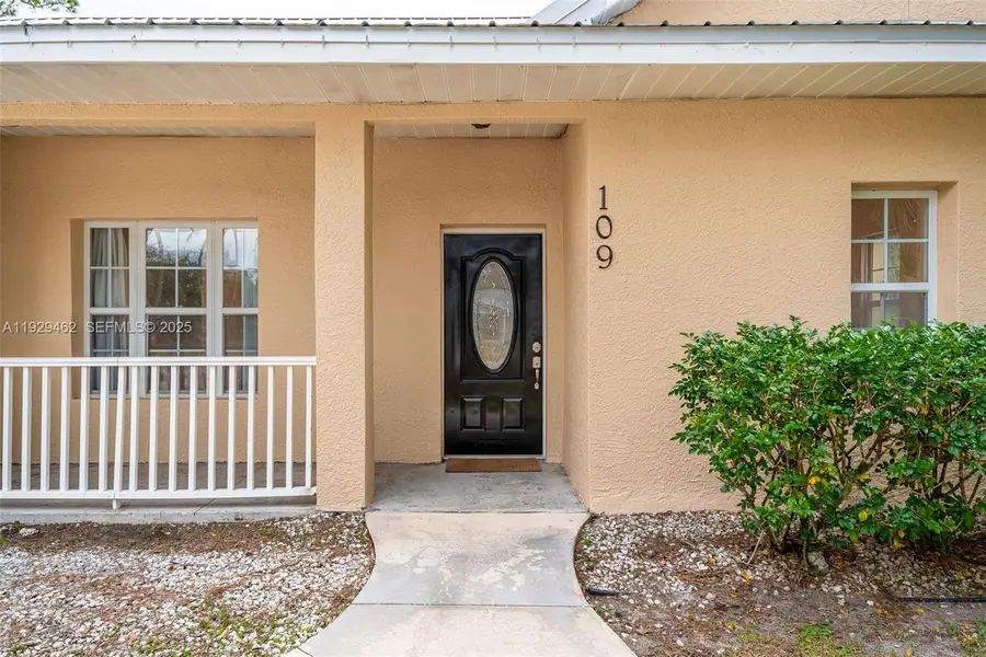 109 Florida St, Labelle, FL 33935 - Image #2