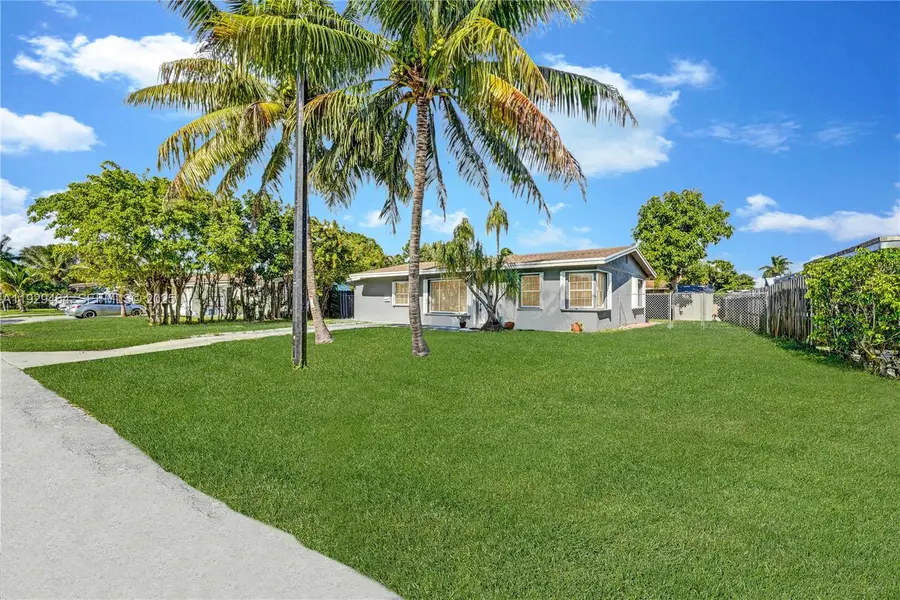 1631 NE 32nd St, Pompano Beach, FL 33064 - Image #2