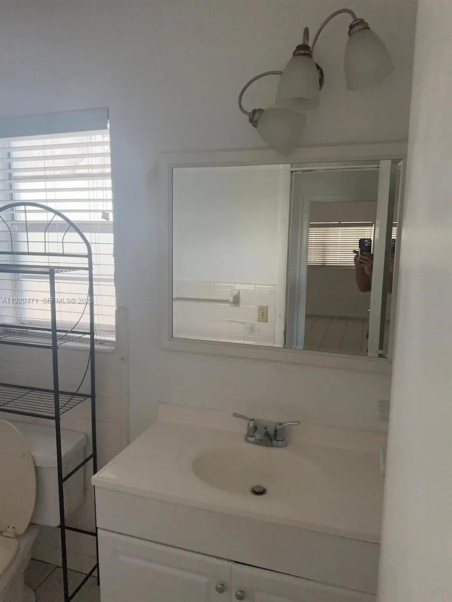 2420 Johnson St #303, Hollywood, FL 33020 - Image #3