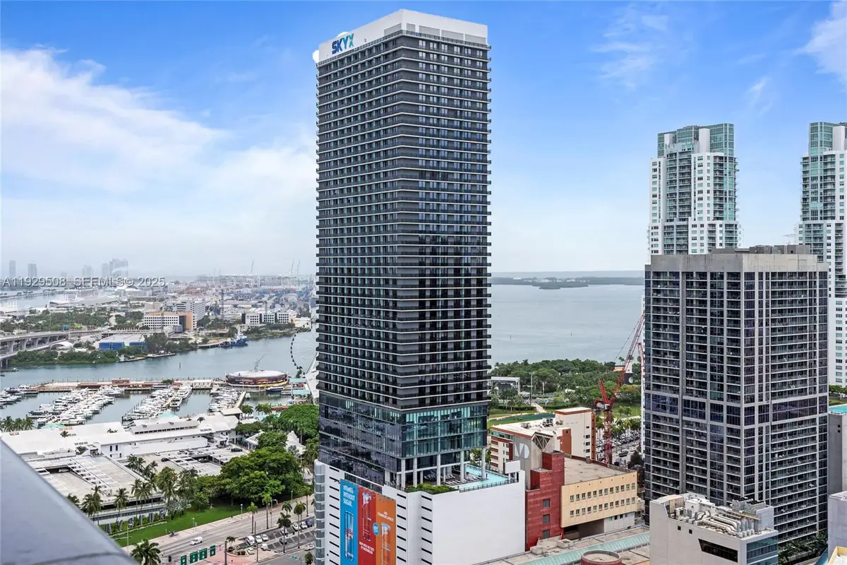 159 NE 6th St #2905, Miami, FL 33132 - Image #1