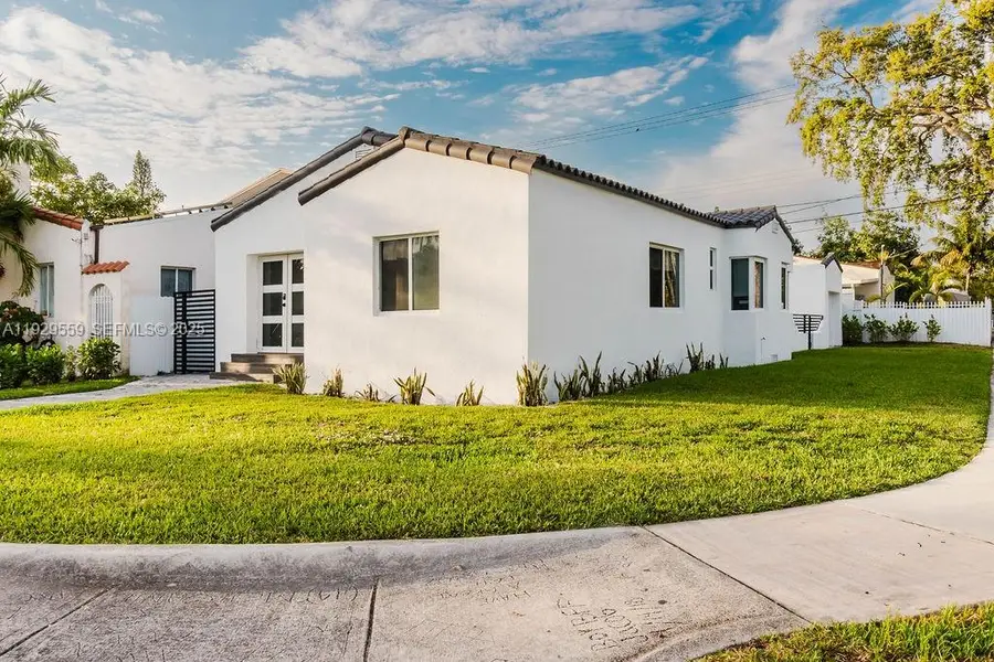 2101 SW 16th Ter, Miami, FL 33145 - Image #2