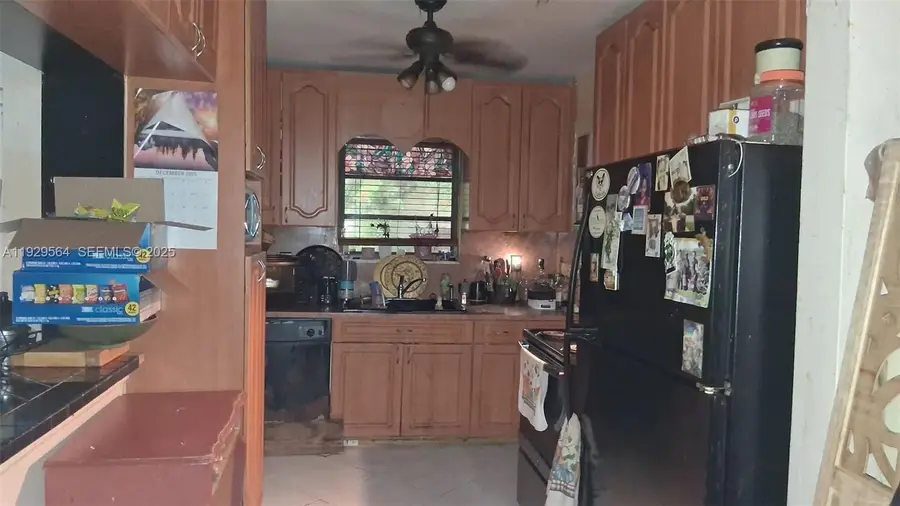 750 NE 171st St, North Miami Beach, FL 33162 - Image #2