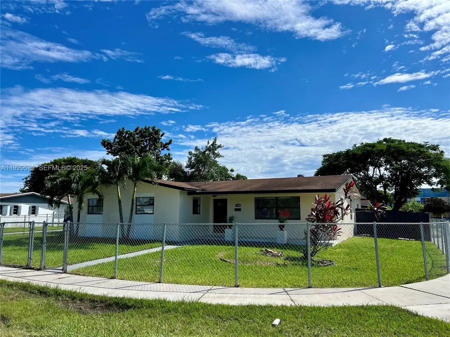 11950 SW 199th St, Miami, FL 33177 - Image #3