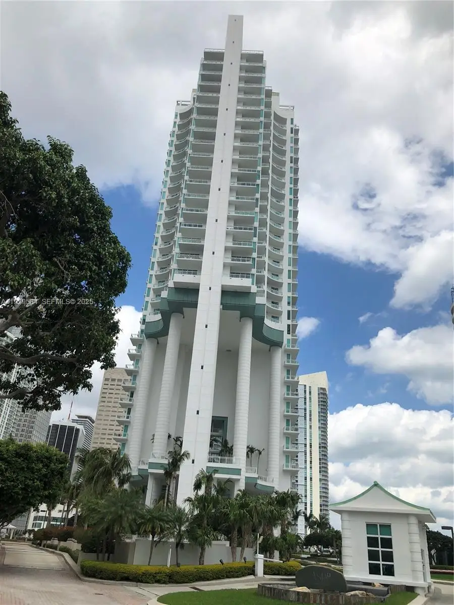 900 Brickell Key Blvd #1602, Miami, FL 33131 - Image #3