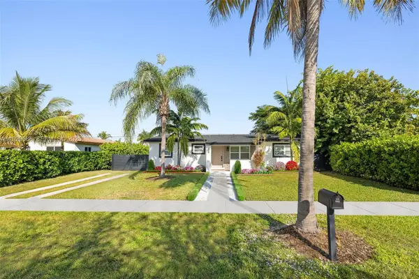 10111 Jamaica Dr, Cutler Bay, FL 33189