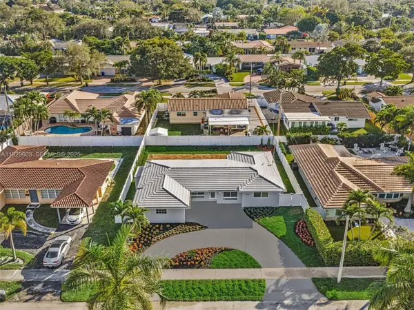 2144 NE 64th St, Fort Lauderdale, FL 33308