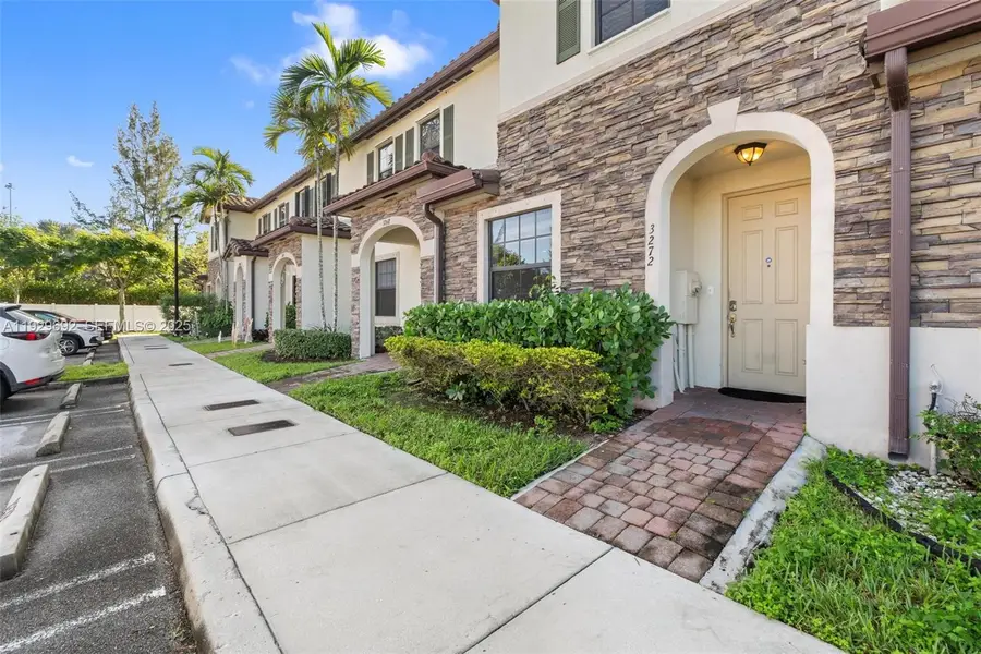 3272 W 92nd Pl, Hialeah, FL 33018 - Image #2