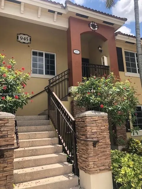 945 NE 33rd Ter #203, Homestead, FL 33033 - Image #3