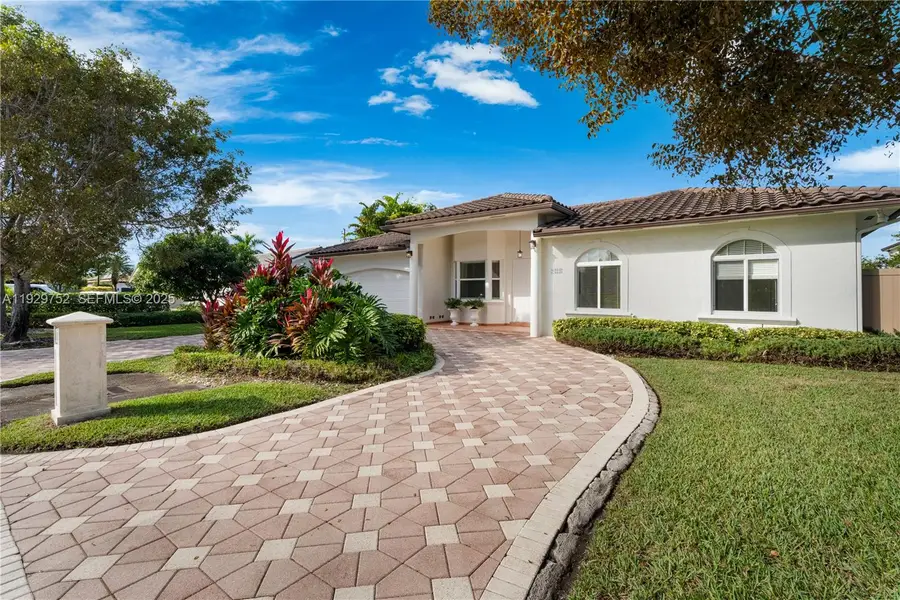 9221 SW 170th Ln, Palmetto Bay, FL 33157 - Image #2