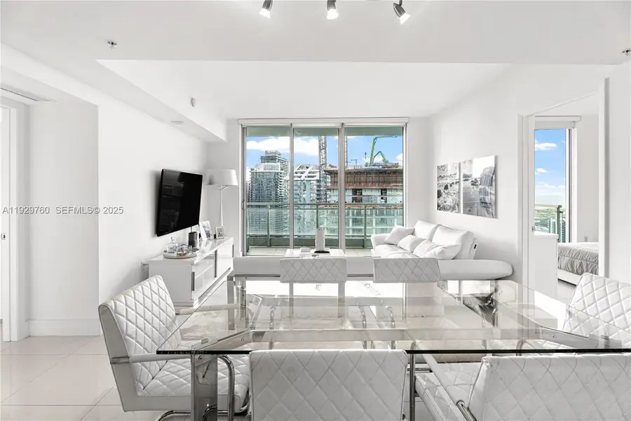 92 SW 3rd St #4704, Miami, FL 33130 - Image #3
