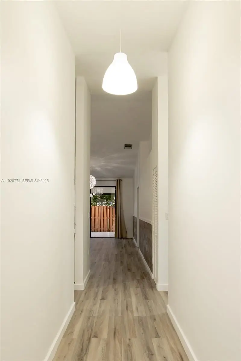 6725 NW 192nd Ln, Hialeah, FL 33015 - Image #3