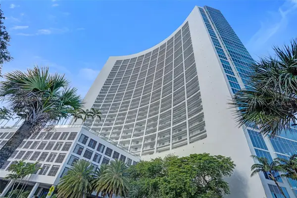 601 NE 36th St #1910, Miami, FL 33137